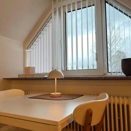 Apartment Charming 1-bedroom With Free Parking